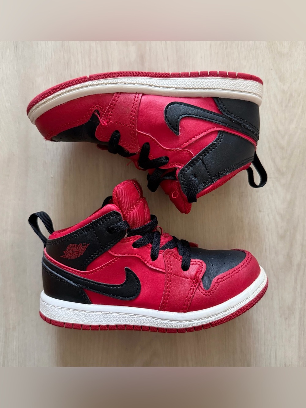 Nike Air Jordan 1 Mid Reverse Bred TD Size 9C